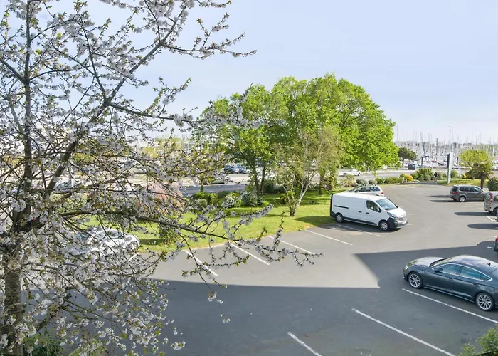 Residence New Rochelle La Rochelle 